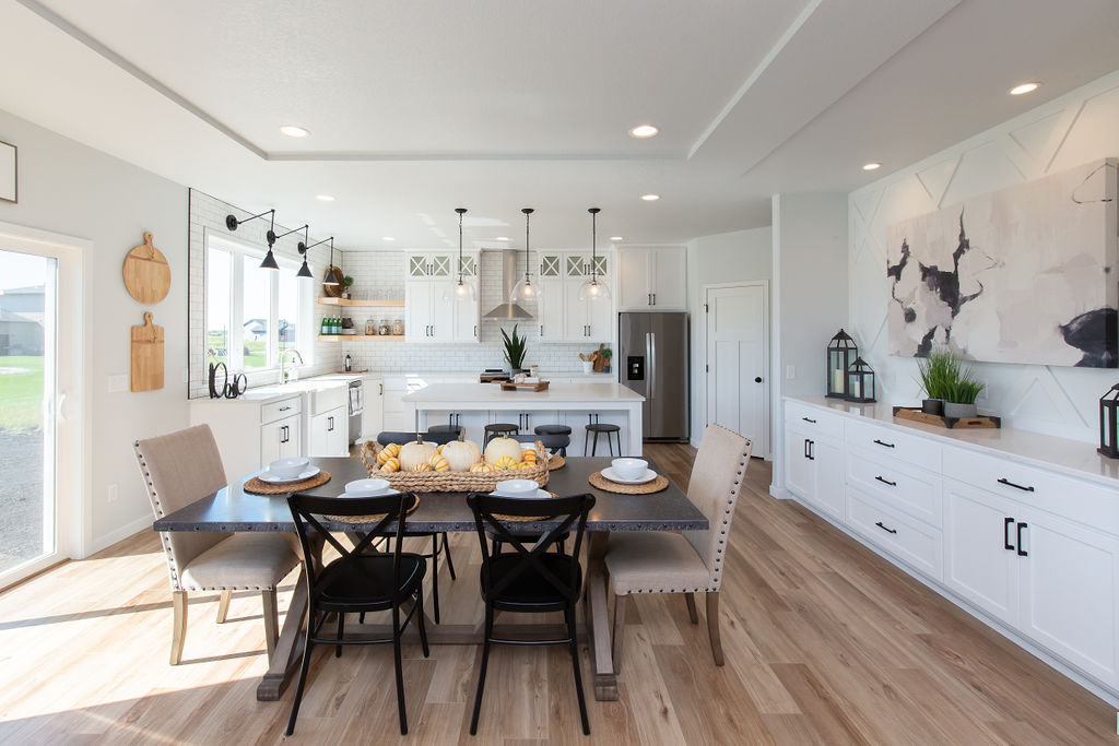 11. Custom Home Builder Kitchen Dining.jpg